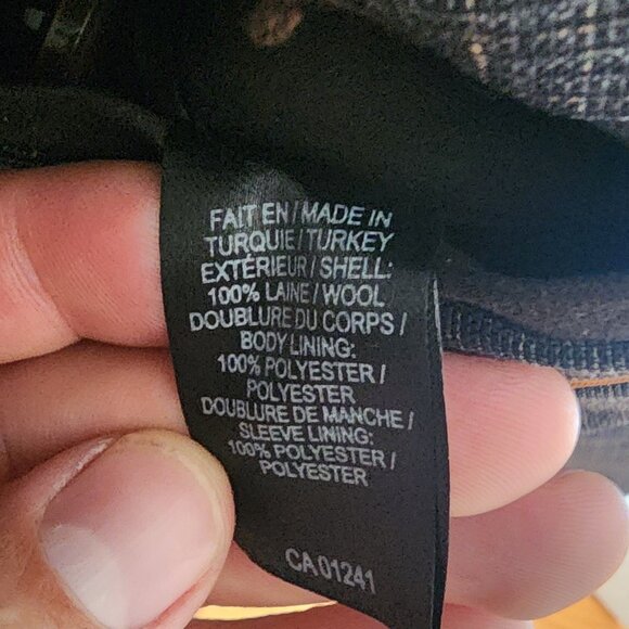 Simon's Hunting Coat - Picture 2 of 4